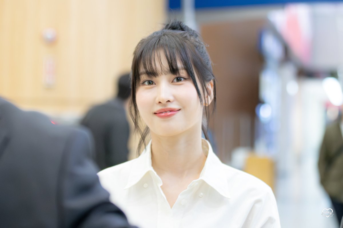 m09ily's tweet photo. 240405 GMP 모모 HQ⋆꙳✩

나의 영원한 공주님 🐻‍❄💘

#모모 #momo  #twice
#트와이스 #モモ https://t.co/bbrgYrGlJy