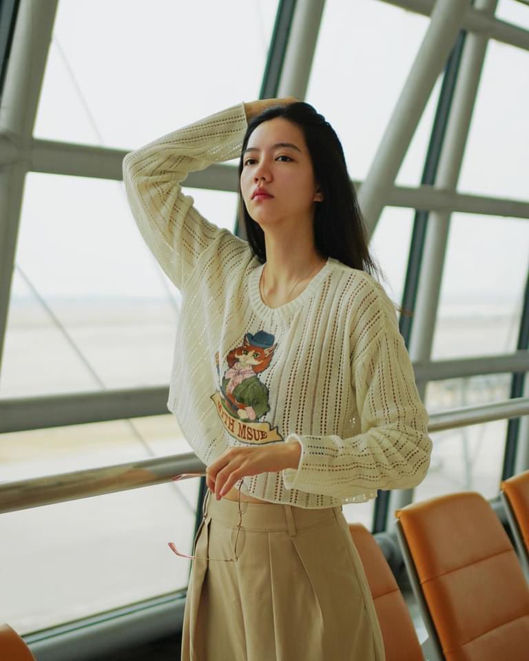 มีเสื้อคู่ เสื้อตรีม เสื้อเป็นรู แล้วสีเดียวกัน

Cr : ไอจี #ก็อตอิทธิพัทธ์  #ริชชี่อรเณศ