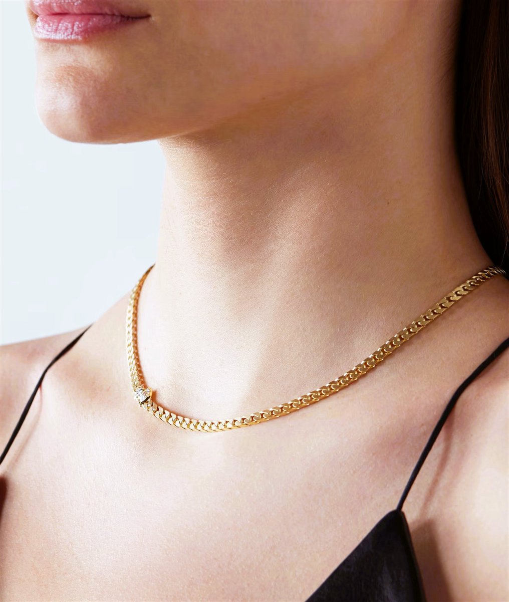 Timeless Elegance: Jade Trau's 'Poppy' 18-Karat Gold Diamond Necklace 
#JadeTrau #PoppyNecklace #TimelessElegance #lifehacks #hack #jewleshack #astuce #women #jewerlyusa #jewellery #jewelrydesigner #jewels #womens #jewelrywomen #jewelrywomenlove #womenjewelry #womenjewellery