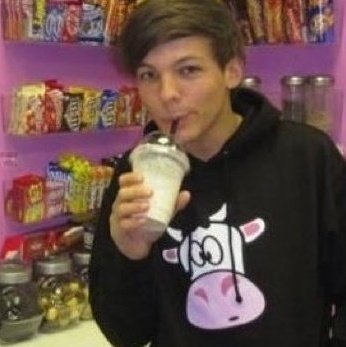 #NewProfilePic for fun
Happy milkshake day everyone. If I could have dairy, I'd have a milkshake in their honour
#LarryStylinson