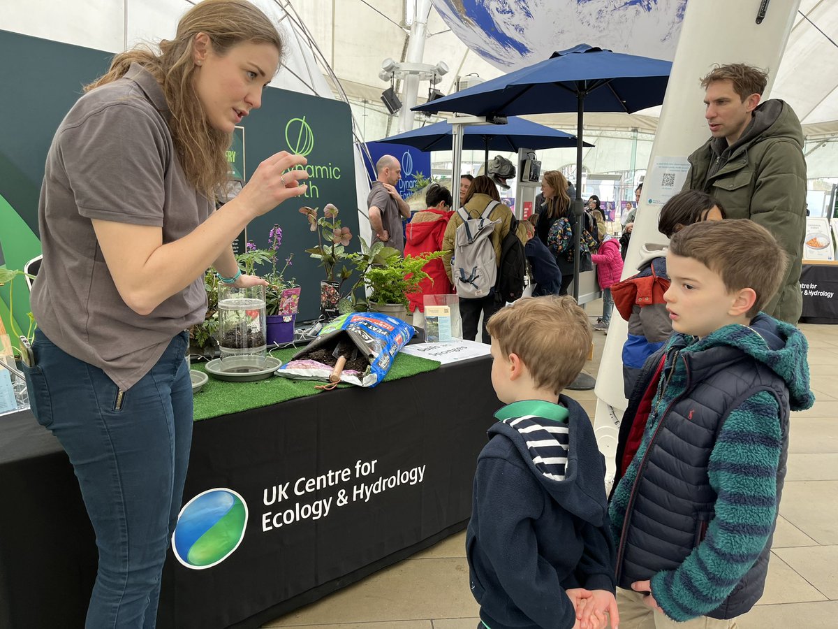 @UK_CEH providing a superb and insightful #sciencefestival interactivity @ourdynamicearth - well done! #soilhealth #augmentedrealitysand #waterconservation Lots of interfaces and innovation @Edinburgh_CC @SciTechgovuk @UKRI_News