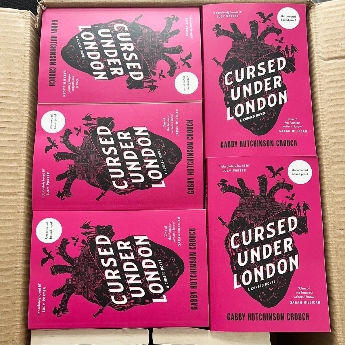 ❤️🐉CALLING ALL ROMCOM / FANTASY LOVERS❤️🐉 The Cursed Under London proofs by @Scriblit are in😍 How stunning are these amazing proofs!!!! So beautiful I had to colour co-ordinate with them🥰💗🖤