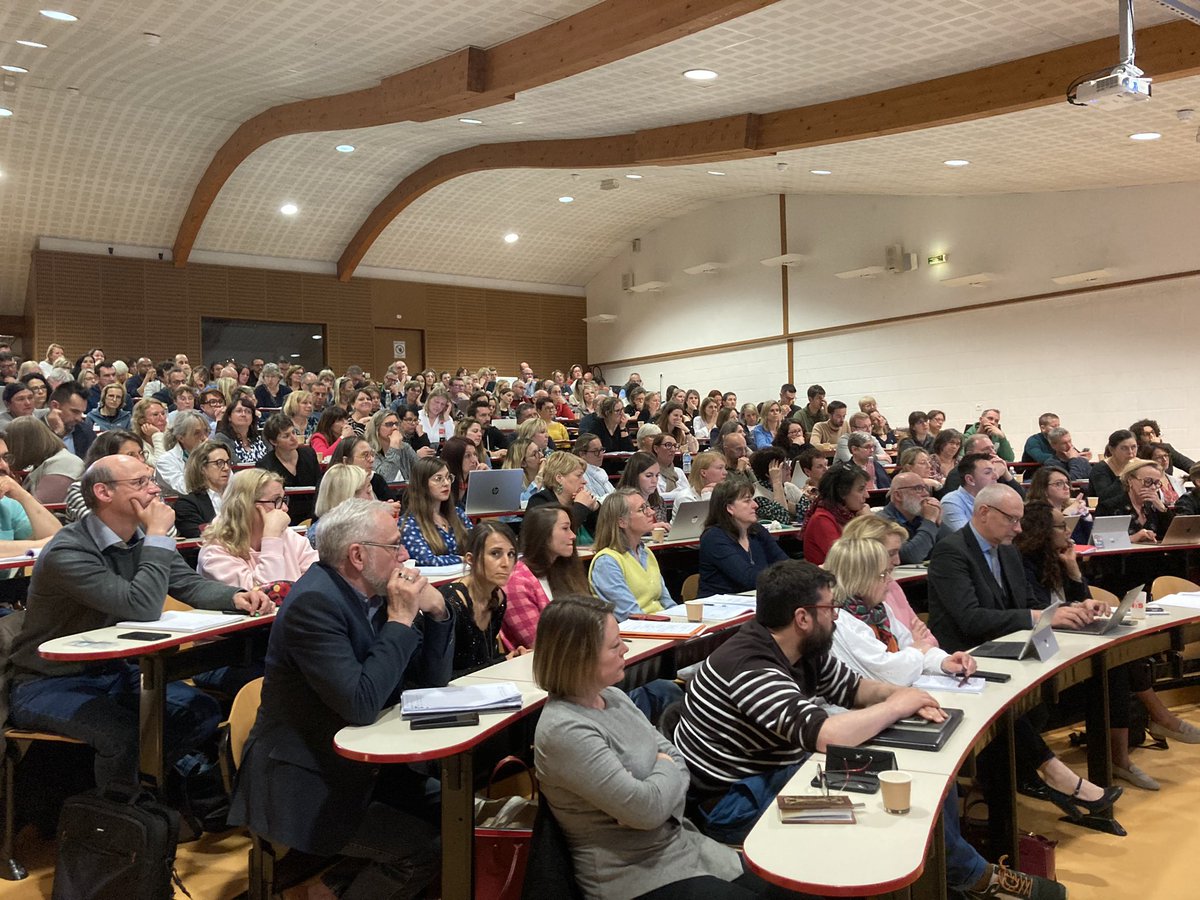 Suite du séminaire des directeurs REP de @AcAmiens interventions de Catherine Dorion #dgesco @matthieu_lahaye @EdouardGeffray et de Jean-Baptiste Mayenson ADasen @DSDEN60 en lien avec les projets de programme. Ateliers menés par des IEN, directeurs de l’académie