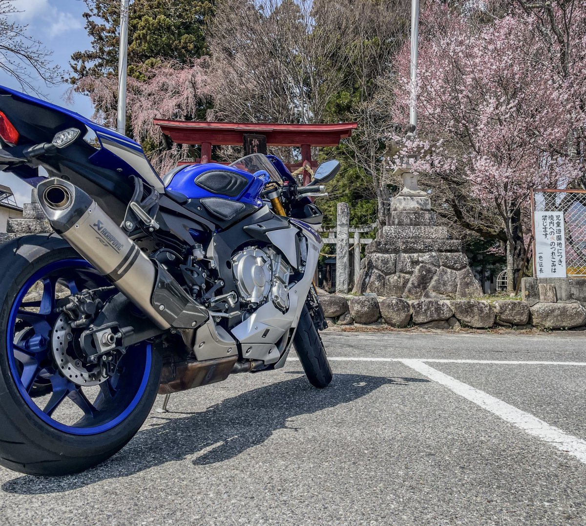 #マイバイクメカニカルエロス ワークスマシン譲りのライトを意識させないエアロフォルム クソどエロいテールデザイン 純正ロングチタンカーボンアクラポ