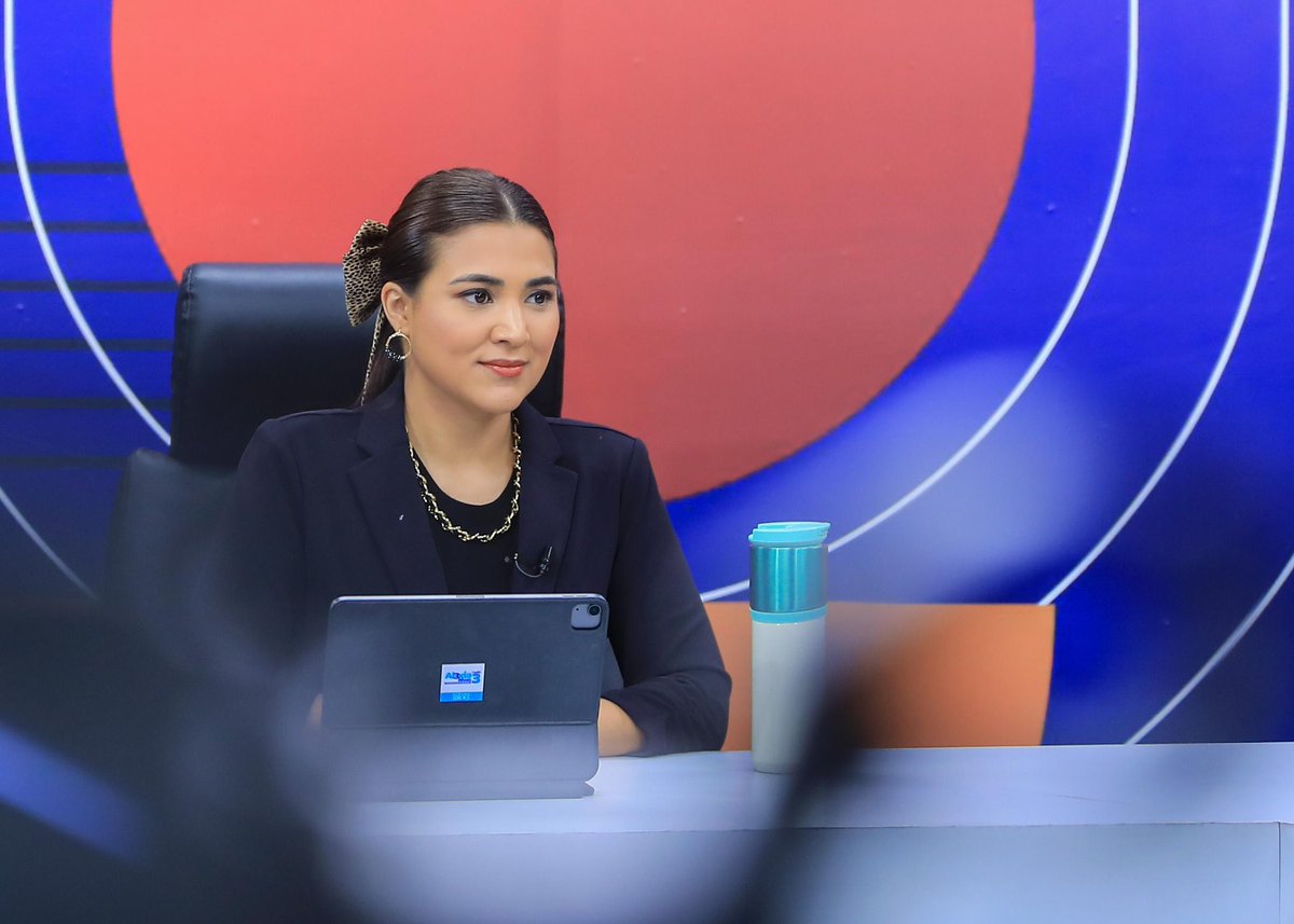 #GuerraContraPandillas | La diputada @AlexiaRivasG1 comenta que El Salvador se posiciona como el país más seguro del continente. 'Casi acumulamos 600 días sin homicidios desde que el Presidente @nayibbukele asumió el Gobierno', informa.