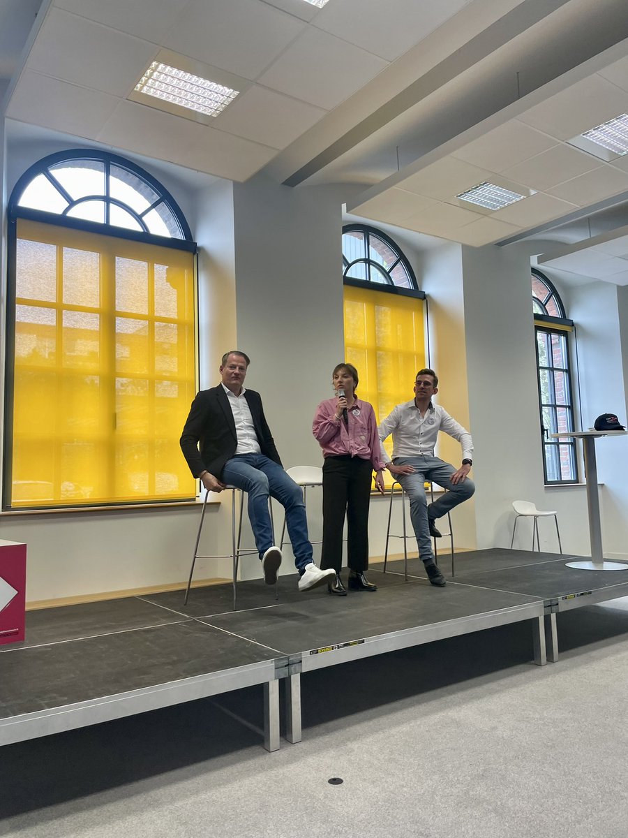 HAPPY MADELEINE tweet media