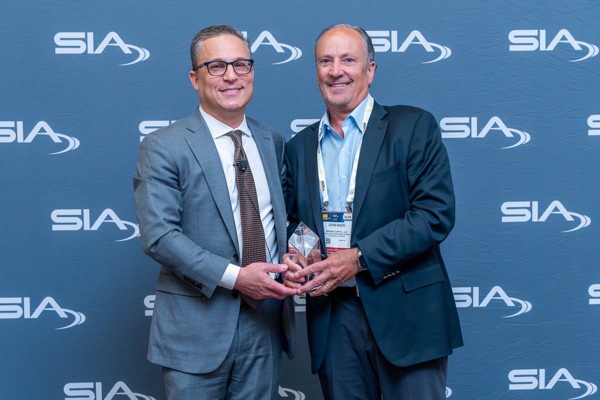 On Tuesday at #ISCWest, SIA presented #securityindustry leaders and members with awards at The Advance, its annual membership meeting. Congratulations to SIA Chair's Award winner John Mack and thank you for your leadership in the association and our industry! @ISCEvents