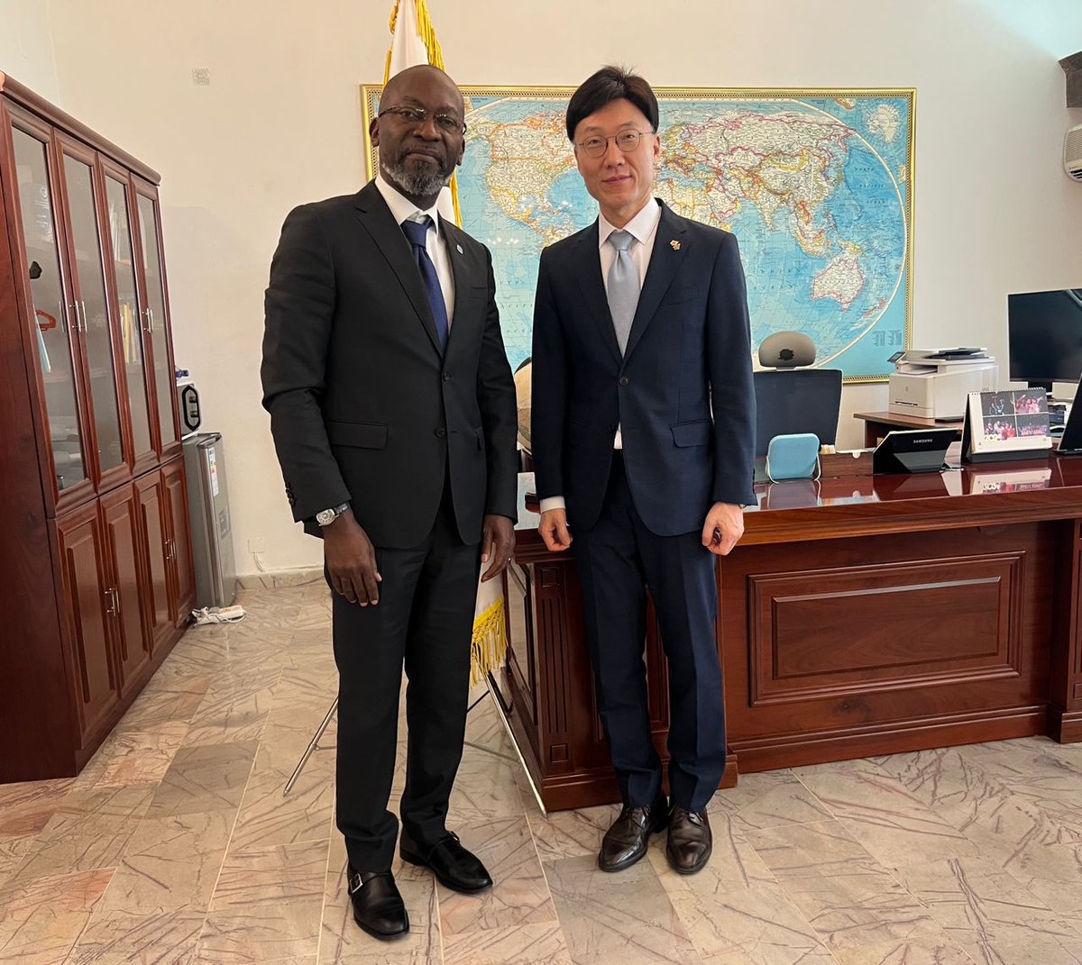#ThankYouThursday to South Korea 🇰🇷 for your unwavering support. Beyond emergency assistance, today's meeting marks a pivotal moment as we discuss a long-term vision to promote access to healthy food in the DRC 🇨🇩