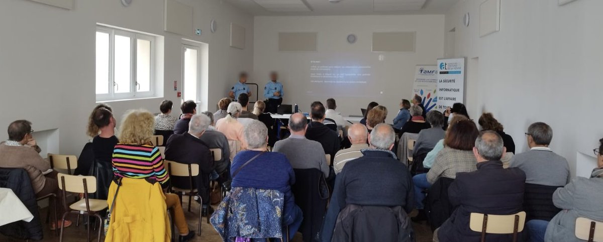 AMFVienne's tweet photo. [Cybermenaces]
Nouvelle formation des élus de la #Vienne à #Anché avec la @Gendarmerie_086 et l’#AT86 https://t.co/REapCWbgSp