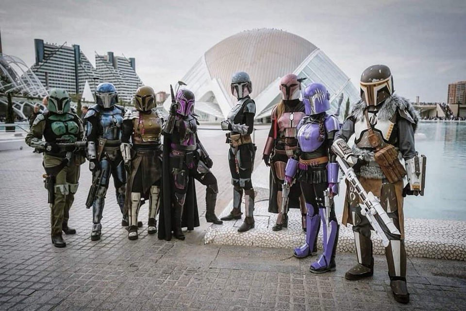 Dxun Wraithguard Clan's mandos know a lot about aggressive negotiations. Start your Mandalorian journey by going to: mandalorianmercs.org/educate/ mandalorianmercs.org/dxunwraithguar… #MMCC #MandoMercs #warriorsforhope #thisisourway