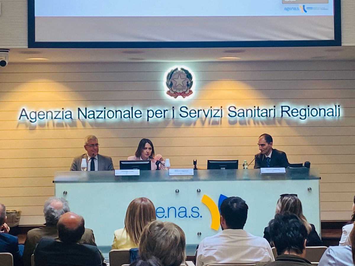 Agenas_Salute's tweet image. ‼️L&apos;Ing. Debora Angeletti, Responsabile dell&apos; Unità di Progetto di #Telemedicina AGENAS, ha presentato le #funzionalità della #Piattaforma Nazionale di #Telemedicina #PNT

👉Segui l&apos;evento #AGENAS @ordineingegneri: agenas.gov.it/comunicazione/…