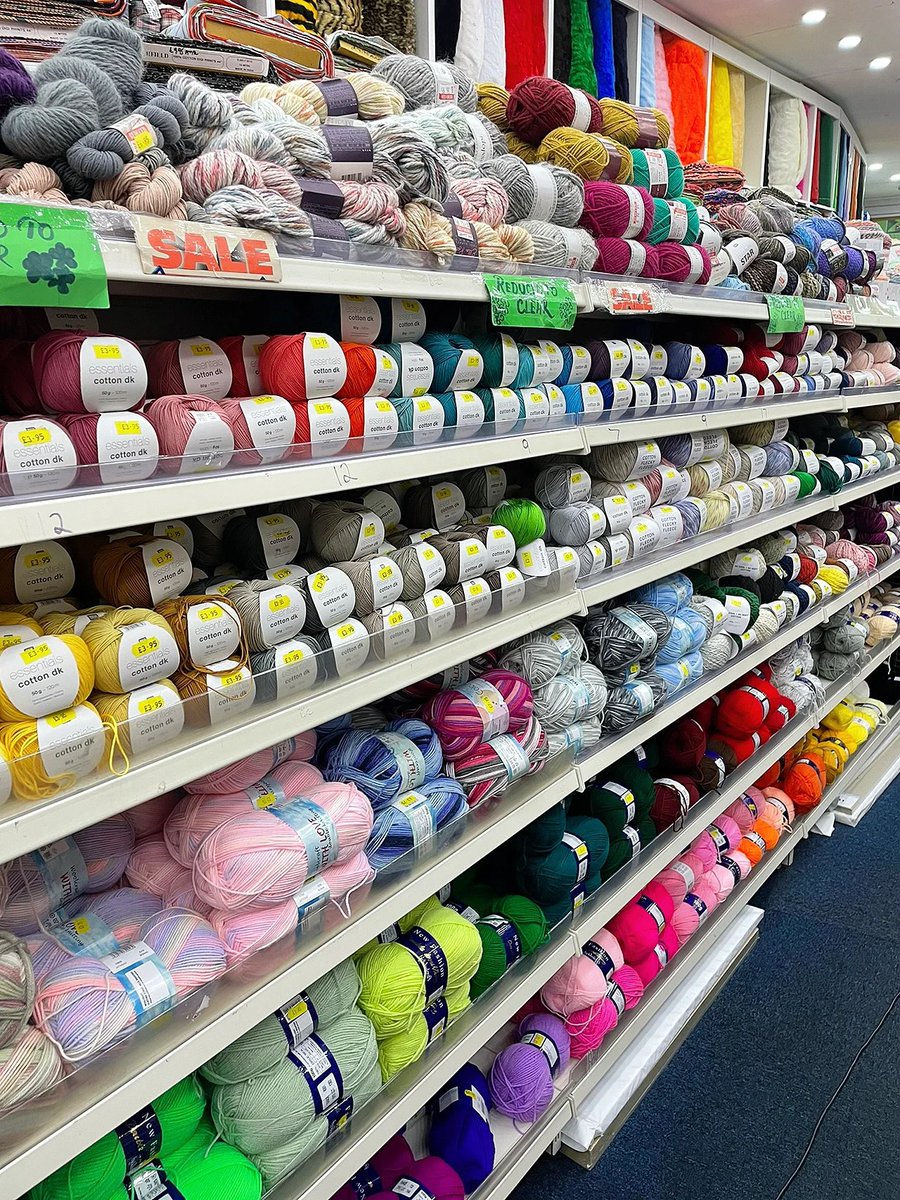 🇬🇧London fabric store 🌸ULTIMATE CRAFT Very close to San Martin! You can get there in 16 minutes on foot! The price will be lower than the school Art Shop! Lots of fabric! There are also some materials needed for interior and construction! !