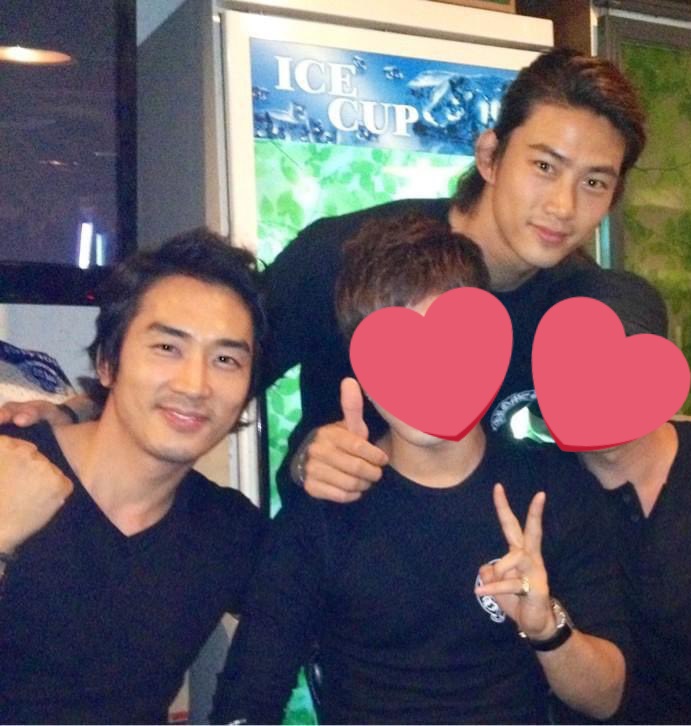 TAECYEON AND SONG SEUNGHEON AFTER 12 YEARS 😭😭😭😭😭😭😭😭😭😭😭😭😭😭

#TAECYEON #SONGSEUNGHEON