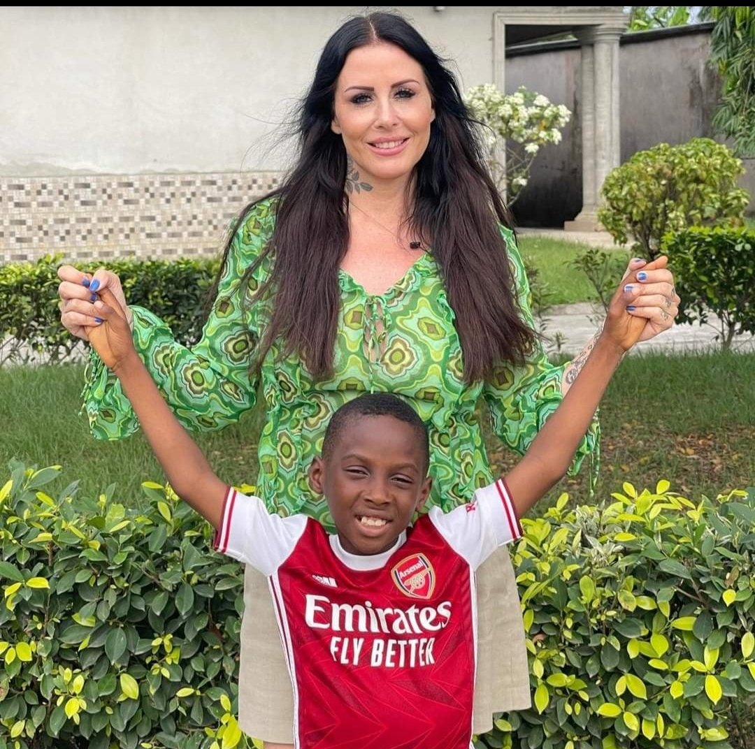 ClintonReks's tweet image. This is the biggest Transformation you can ever see today 😭

No human will pass without dropping ❤️
{ Fifi  Patricia Penalty}
 Proverbs 3:3-4 (NIV)