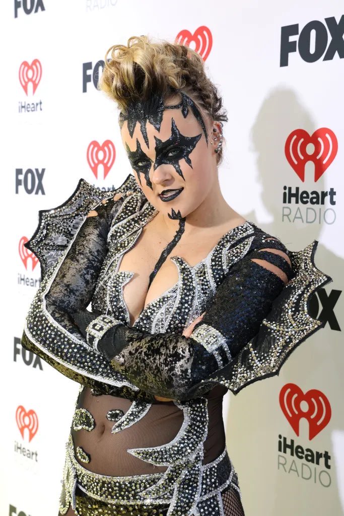 Tracey Schulz (@traceyschulz) on Twitter photo Need a change? Be like <a href="/JojoSiwa/">jojo siwa</a> & tune in to <a href="/KOOPRadio/">KOOP 91.7 FM</a>'s <a href="/WhatsNewTracey/">What's New Radio Show</a> Show today, 1-2pmCT! We'll talk all about <a href="/MoontowerComedy/">Moontower Comedy</a>, <a href="/Staple/">STAPLE!</a> Comic Rxpo, <a href="/JadeBirdMusic/">Jade Bird</a>, & more. 91.7fm, Koop.org, or via <a href="/TuneIn/">TuneIn</a>. Thx! Need a change? Be like <a href="/JojoSiwa/">jojo siwa</a> & tune in to <a href="/KOOPRadio/">KOOP 91.7 FM</a>'s <a href="/WhatsNewTracey/">What's New Radio Show</a> Show today, 1-2pmCT! We'll talk all about <a href="/MoontowerComedy/">Moontower Comedy</a>, <a href="/Staple/">STAPLE!</a> Comic Rxpo, <a href="/JadeBirdMusic/">Jade Bird</a>, & more. 91.7fm, Koop.org, or via <a href="/TuneIn/">TuneIn</a>. Thx!