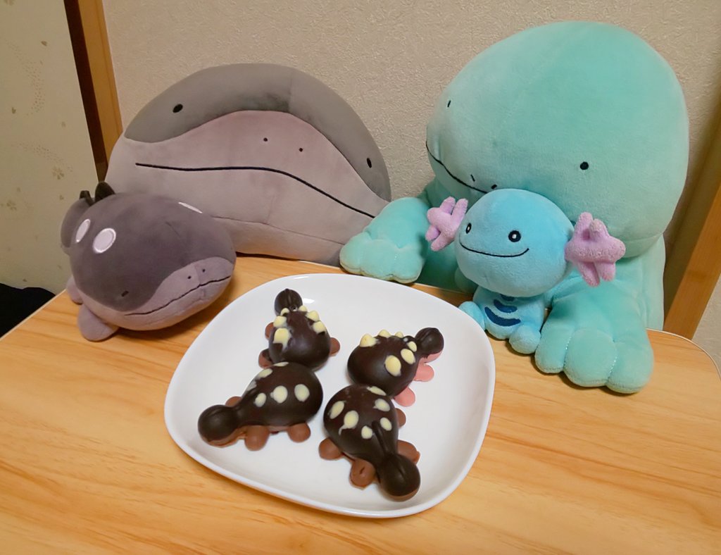 nuonuo_sawa's tweet photo. ドオーチョコ(色分け版)にチャレンジした結果 白いところは最後の方は割とうまく作れるようになったけど、体の波模様は成功しなかった むずかしいだぬ… https://t.co/ECleRDJ0qk
