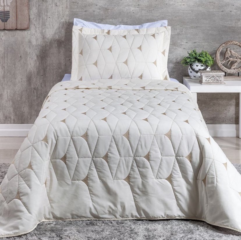 Camillybaiaa's tweet photo. Achei essa colcha de cama super linda 🤌🏻
Link de compra: https://t.co/A2sRxazmaa https://t.co/nF2sY28inn