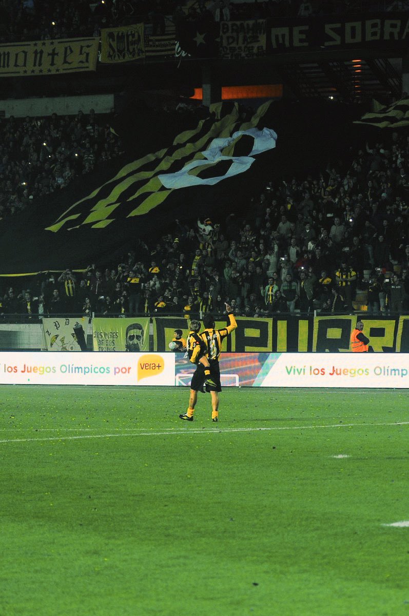Cumple el hombre con el que crecí, disfruté y quise aún más al fútbol. 

Tony, el genio, gracias eternas.
