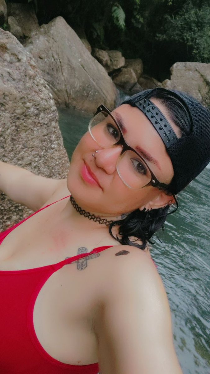 Embelequera89's tweet photo. Me dije a mi misma:                   Mi misma;                                       Hazte la LOCA;                               finge demencia y se FELIZ https://t.co/1mjngjCDLS