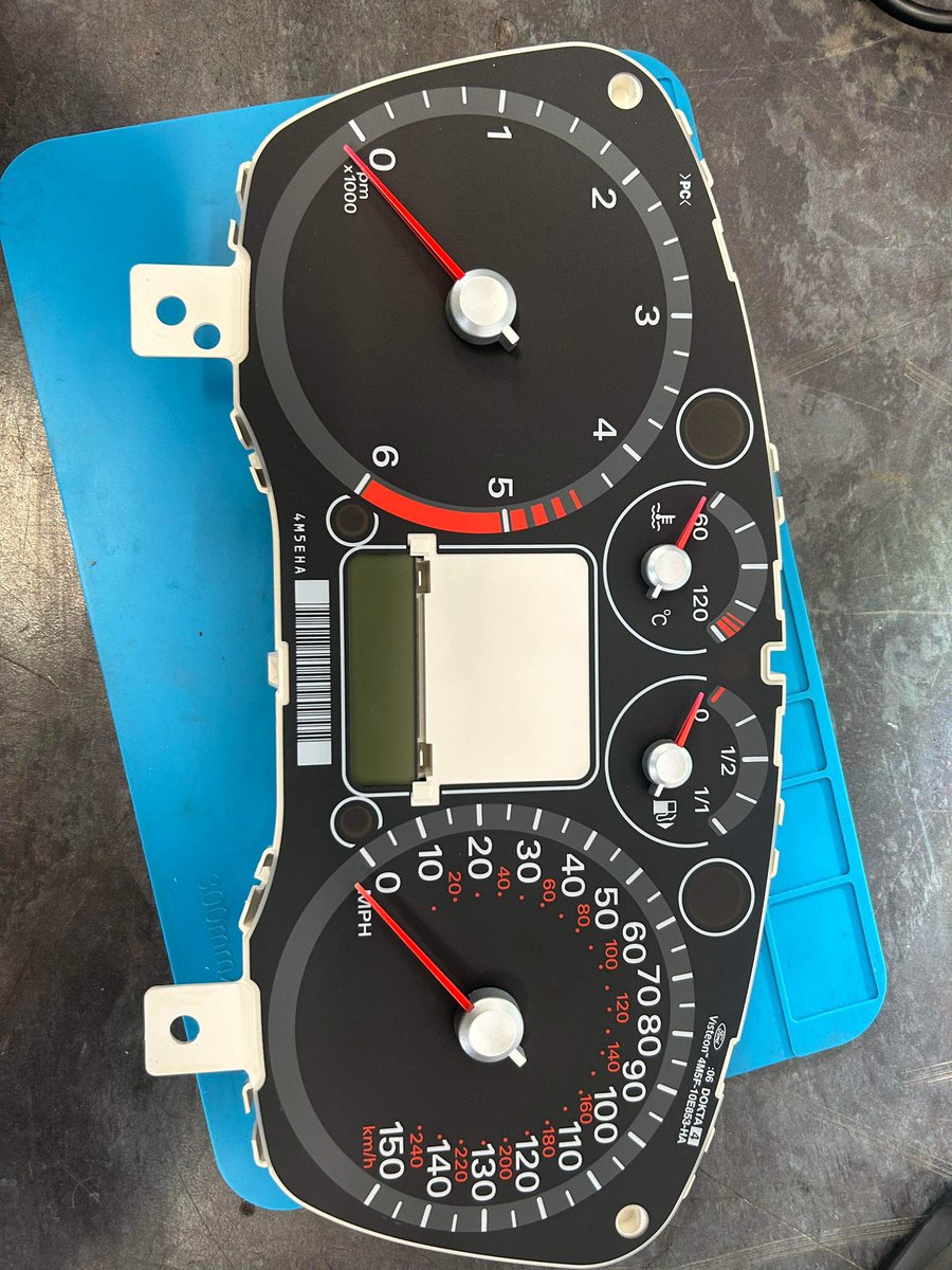 BandKWilliams's tweet image. An example of how important learning and training is, being able to diagnose and repair a fault on a Ford instrument panel within a day! #proudofmystaff @CyngorGwynedd #trainingforthefuture