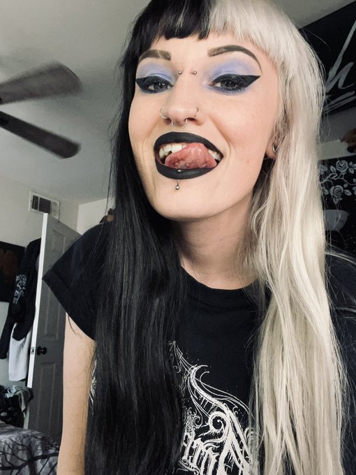 🖤 #sammiebeare #alternative #babe https://t.co/zfe7JlVP6v<a href="/tag/sammiebeare"class="tags">#sammiebeare</a><a href="/tag/alternative"class="tags">#alternative</a><a href="/tag/babe"class="tags">#babe</a>