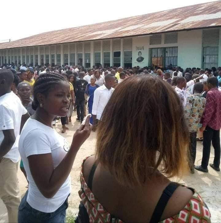 bowa_09's tweet image. RDC : Ça fait de celà 5 ans que, les candidats qui ont passé le test d'embauche à la #DGDA attendent toujours les résultats 😂😂😂😂