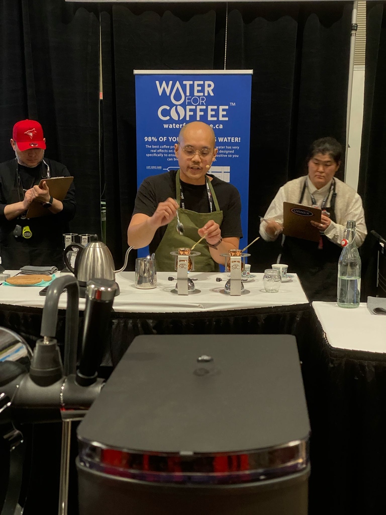 “Go Garry Go!” Congrats Garry! Amazing routine & performance at this year’s @sca_canada competition @restaurantscanada show! Photo credit: @nickibrooks.art Coach: @marianicole.pdf