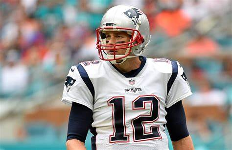 nflrums's tweet photo. 🚨 UPDATE 

Tom Brady said he would not be opposed to coming back to play for the #Patriots, #49ers, or #Raiders if a team calls needing him.