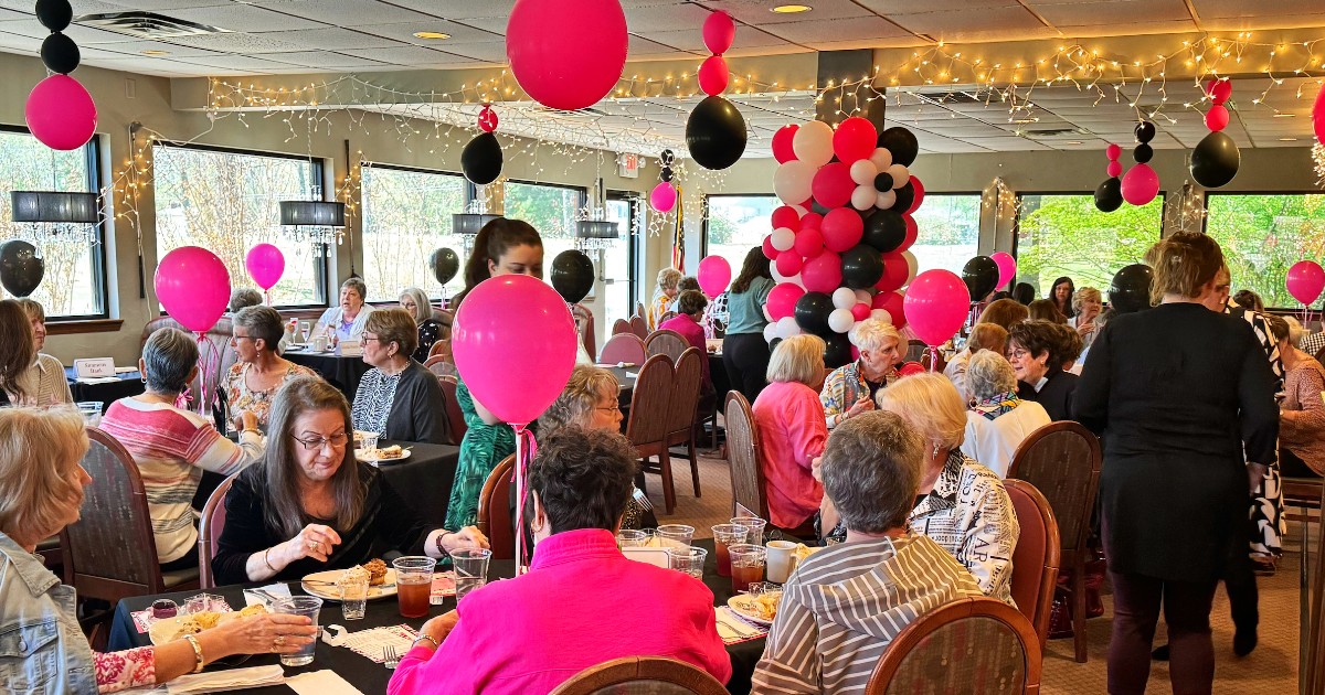 FoundationMSU's tweet image. Today was the spring Friends of the Garnett Library Fashion Show. This event showcases the season’s latest styles and accessories while raising funds for the Garnett Library on the @missouristatewp campus. #GoGrizzlies #MSUWP #GarnettLibrary