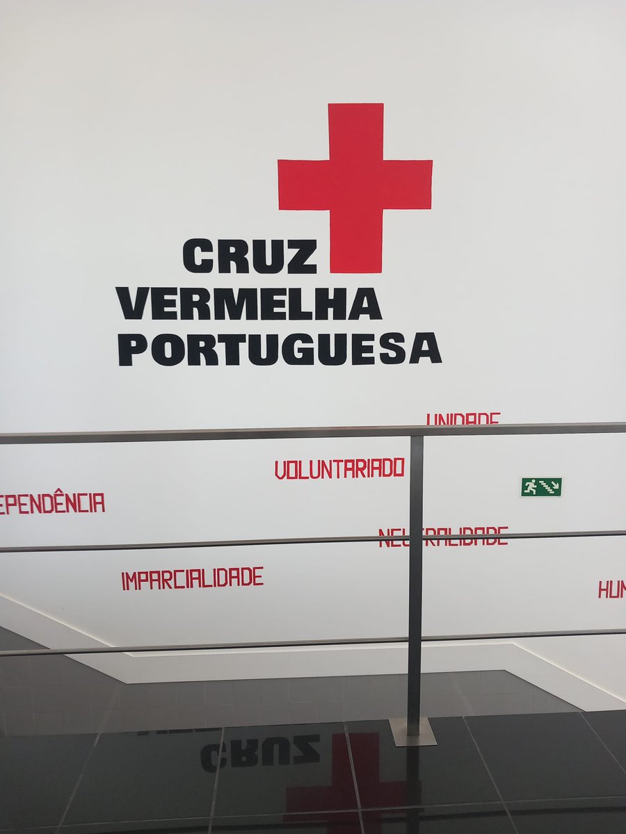 L'equip directiu d'infermeria de @Mutua_Terrassa ha presentat l'entitat als alumnes del grau d'#infermeria de l'Escola Superior de Saúde Cruz Vermelha Portuguesa – #Chaves (Portugal), amb l'objectiu d'enfortir els vincles a través del programa d'#Erasmus #Futuresinfermeres