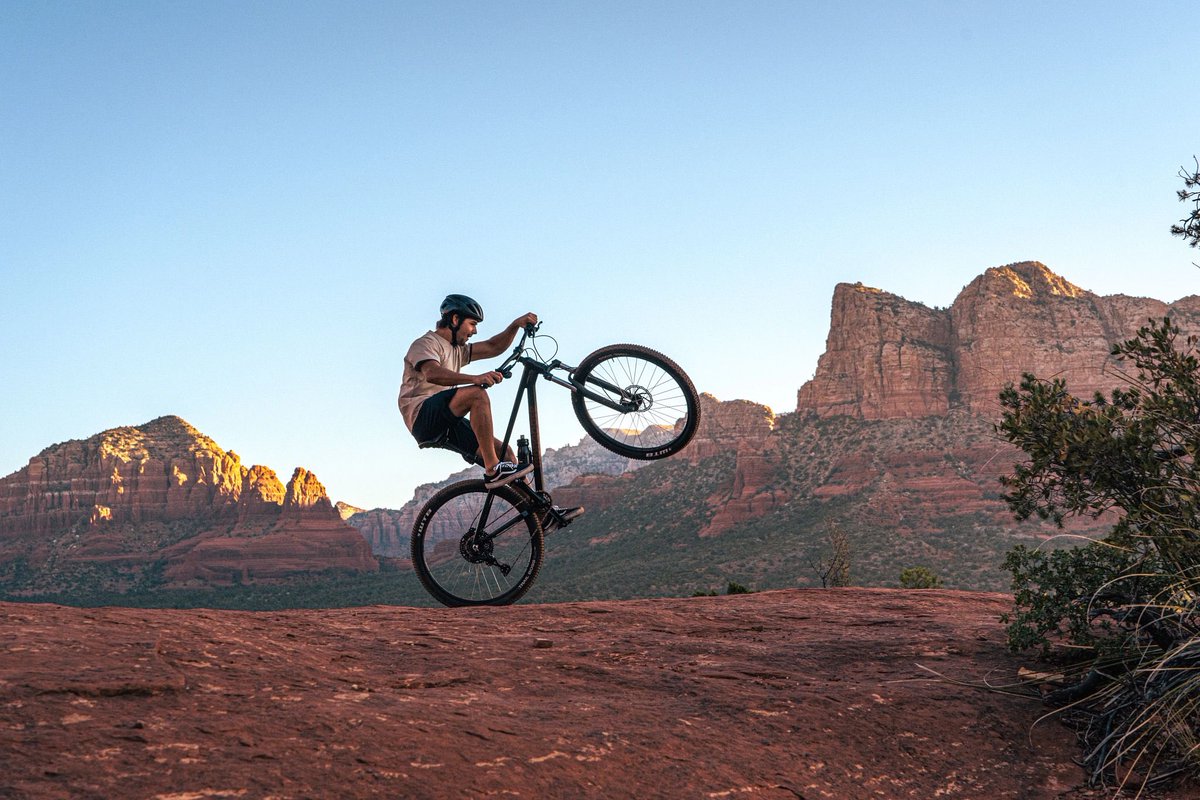 Mongoose's tweet photo. Our hardtail workhorse, the Switchback, is now available directly from https://t.co/eUVIsDdUKn! The Switchback 1, 2, and 3 each bring their own tier of choice trail riding features you won’t want to miss out on. Shop today!
#mongoosebikes
#mongooseMTB
#bornindirt
#ShopNow https://t.co/0JZr79XSPr