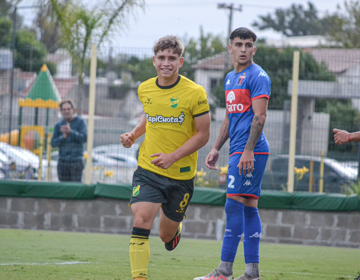 #CopaProyeccionSurFinanzas ⏹️ ¡Final del primer tiempo! ⚽ MATEO AGUIAR #DefensayJusticia 1️⃣🆚0️⃣ Tigre #VamosDefe💚💛💚