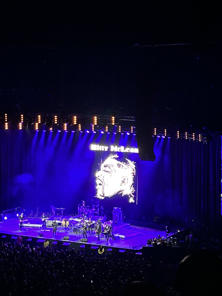 The mighty UB40 at The O2 supported by the guy who takes me back to fonder memories dancing like an idiot as a 10 year old in the Church Crypt! Up the Bitty McLean!