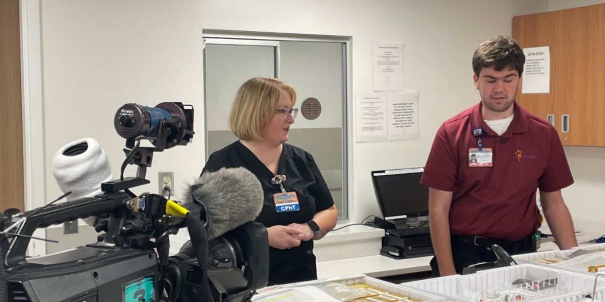 Watch @cbsphiladelphia tonight at 5:30 p.m.! @stahlcbs3 came to Jefferson Cherry Hill Hospital to film a segment about #AutismAwarenessMonth. She interviewed both a @yaleschoolnj @ProjectSEARCHHQ intern, as well as a former intern now employed at the hospital. #TeamJefferson