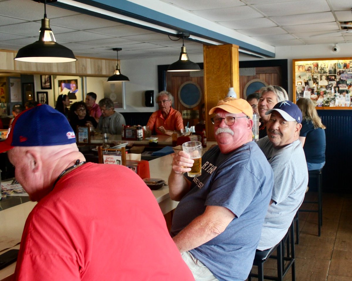 CrabbyBillsIRB's tweet photo. Cheers to the best BAR BITES prices around! π» From $1 raw oysters to $3 beers , you'll find just the right thing! Available at when sitting at our main dining room bar only*
See our full menu at https://t.co/HG1Sor9nE8
#crabbybillsirb #crabbybills #irb #barbites https://t.co/dUY8mm9C51
