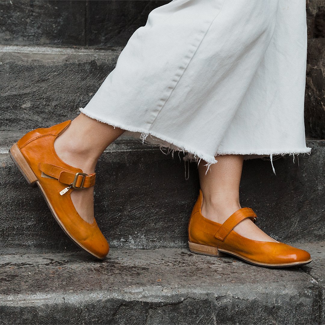 Charmed, I'm sure! (The Zaine Flat features the cutest little A.S.98 charm!) 🖤 #as98 #zaine114634 as98.net/zaine.html?utm…