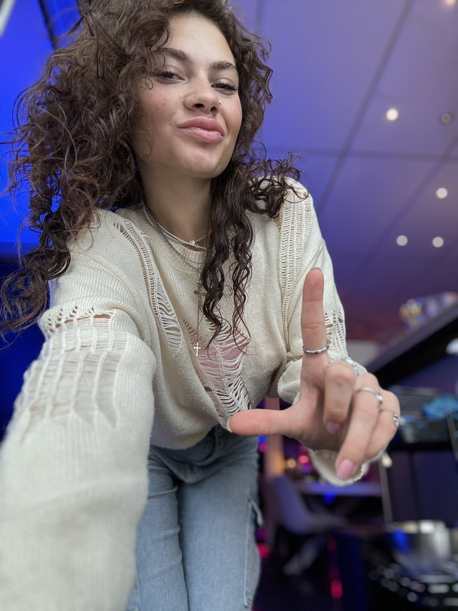 enchantingbully's tweet image. The way my fingers make you losers sooo weak😩.
🤣🤣🤣🤣🤣🤣🤣🤣🤣it’s pathetic

finfomnl paypignl brattydomme goddessworship humanatm findomaddict wallets humanwallet dutchdomme cei findombrat humiliatrix