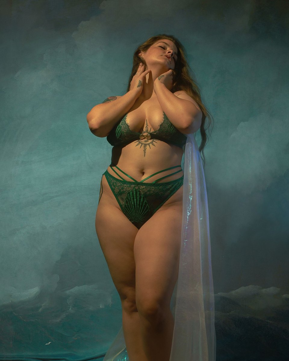 G O D D E S S 🐚✨ @brandihogan.art by <a href="/eugnell/">Eugnell</a> 🧑‍🎨 #EmpressMimi #Venus