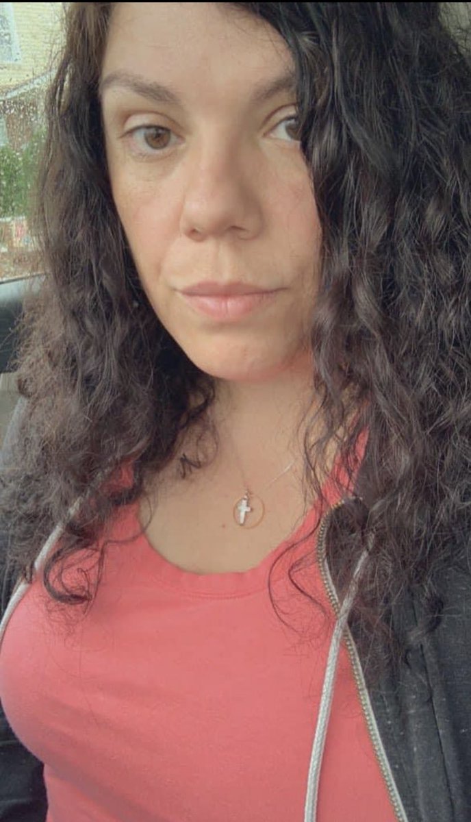 LizLizLiz1976's tweet photo. Last year’s summertime #2023throwbacks 🌞🕶️ 😊 https://t.co/4UcuWsTvUy