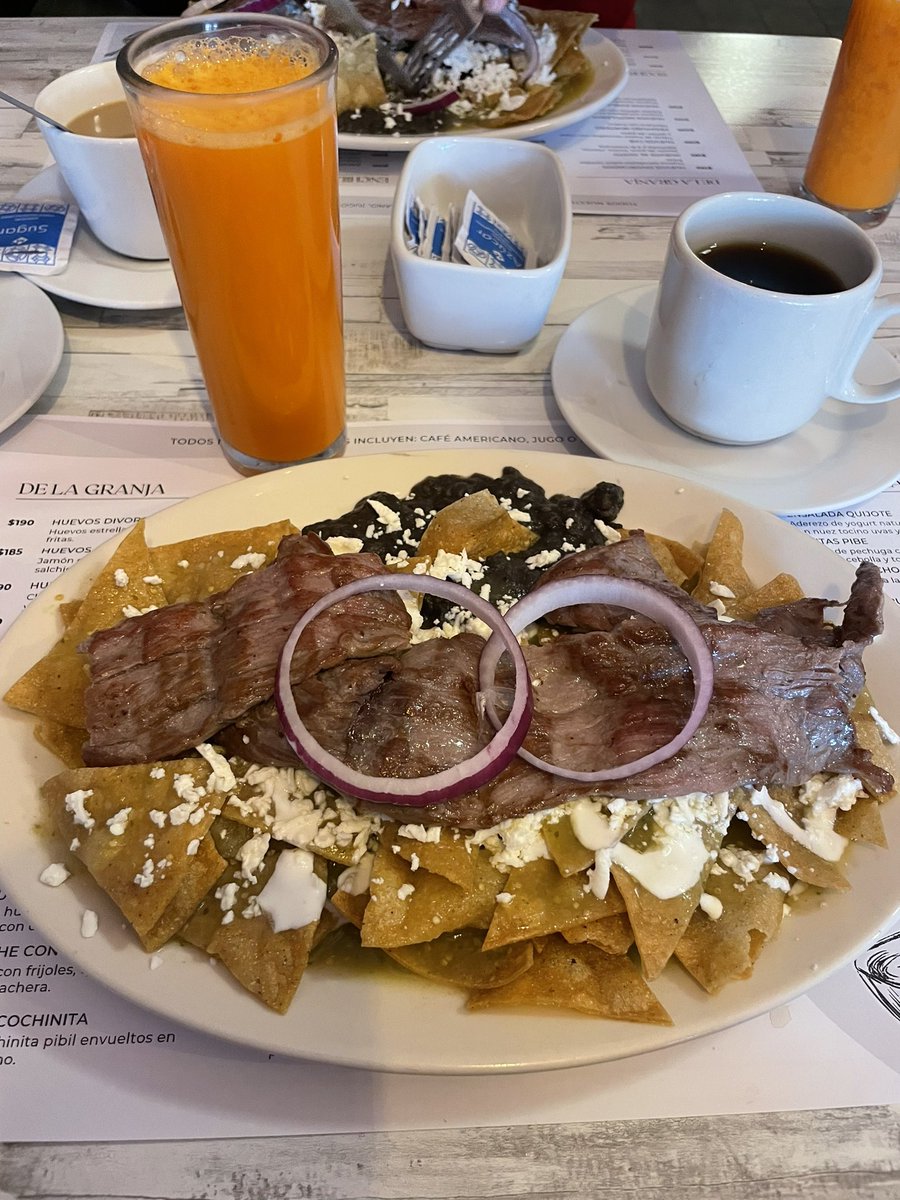 Crisita20's tweet photo. Aquí se sigue haciendo carga de carbos por si se ocupa!! 🤪🐷

#NoTengoLlenadera 🤭🤣😂🤣 https://t.co/MSxEZrUjID