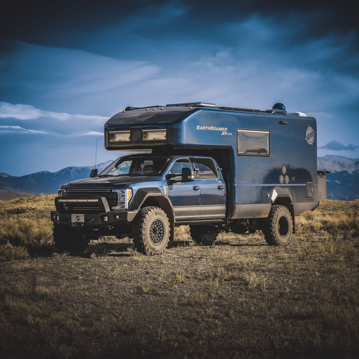 Embark on journeys where the roads end, and the stories begin. 🛣️🏕️ 
·
·
·
#earthroamer  #offroad4x4 #expeditionvehicle #campinglife #overlanding #4x4life #4x4trucks #vanlife #vanlifeadventures #luxuryvehicles