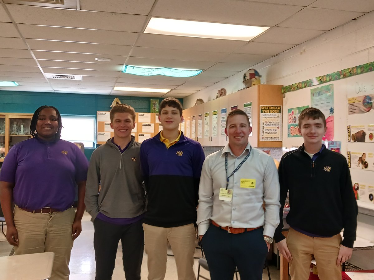 Special Thanks to Dr. Nathan Marshall, who spoke to our Medical Club yesterday. Dr. Marchall shared his experience as a sports medicine orthopedic surgeon. He has been named a Top Doctor in Orthopedics and Sports Medicine in 2020, 2021, 2022, and 2023 by Hour Detroit Top Docs.