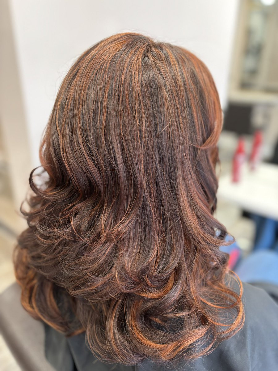 🌶️Cayenne Pepper🌶️ 

This girl is on fire!🔥 

Colour by Alison🎨 
Cut & Finish by Jill✂️ 

#copperhair #wellacopper #cayennepepper #wellacolour #wellasalon #wellaprofessionals #cutandfinish #bouncyblowdry #hairgoals #jonmainhairdressing #eccleshall #staffordshire #hairsalon