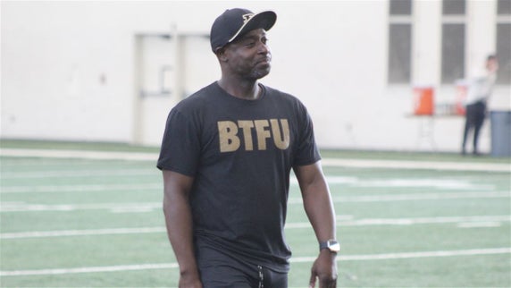 Boiling Points: A Top247 prospect attended Purdue's spring practice on Thursday. #Purdue got one of their top targets in the 2025 class back on campus for today's spring practice. More on @Purdue247 (VIP): 247sports.com/college/purdue…