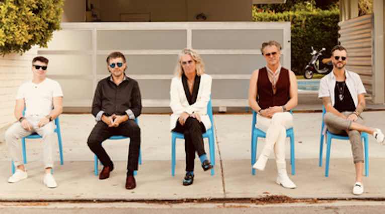 Rock Band, Collective Soul Kicks Off 30th Anniversary with New Single ‘Mother’s Love’ from their forthcoming double album ‘Here to Eternity’ out May 17. Check this out! rockandbluesmuse.com/2024/04/11/col… #rock #collectivesoul #rock