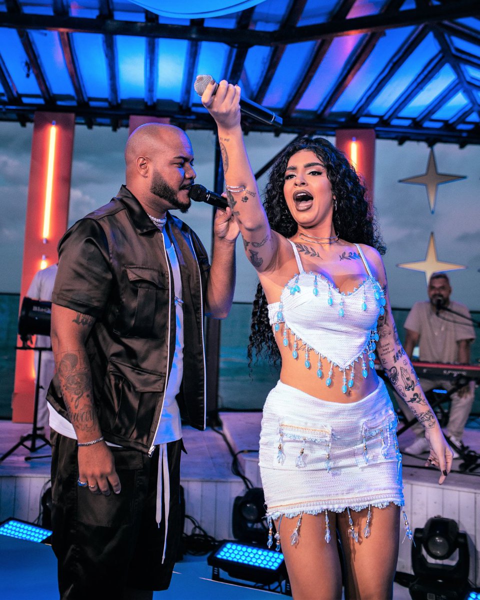 GameiOficial's tweet image. Falta pouco pra gente dar a partida inicial do nosso novo projeto, mas até lá bora relembrar da participação da Mc Bianca em nosso #DVDVibes?
Das melhores aí, viu?
Linda, talentosa e com uma presença de palco…É BRABA! ✨
#Gamei #pagoderj