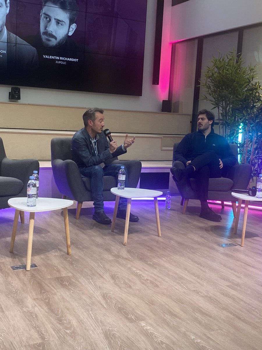 emiliemarquois's tweet photo. Les formats tendances de lâinfluence B2B selon @jullu2002 sur LinkedIn :
â
Le carrousel
â
Les petites vidéos
đđ» Lâengagement avec les newsletters.
#SpeedrunInfluence #Influence #B2B https://t.co/pDjT4sa5ea