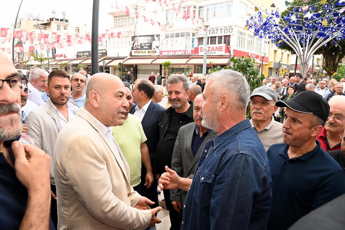 Her zaman bir ferdi olmaktan onur ve gurur duyduğum Cumhuriyet Halk Partisi Manavgat İlçe Örgütü’müzün düzenlediği Geleneksel Bayramlaşma Törenine katılarak partililerimizle kucaklaşarak bayramlaştık.