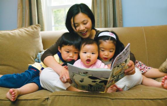 During checkups, Reach Out & Read physicians give new, developmentally appropriate books to children from birth through 5 years and advise parents about reading aloud. Help us continue this important work!

DONATE: reachoutandreadnyc.org/donate 

#reachoutandreadgny #readtogether