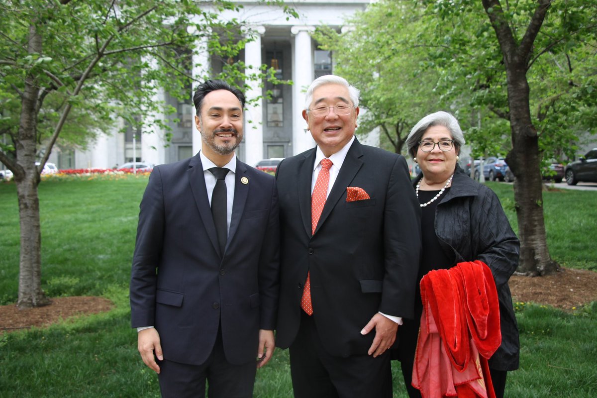 .@JoaquinCastrotx and I had the honor of inviting Bexar County @JudgePeterSakai and his wife, Rachel, to join us for Japanese Prime Minister Kishida Fumio's joint address to Congress.   Judge Sakai, a second-generation Japanese American, is a strong advocate for Bexar County.